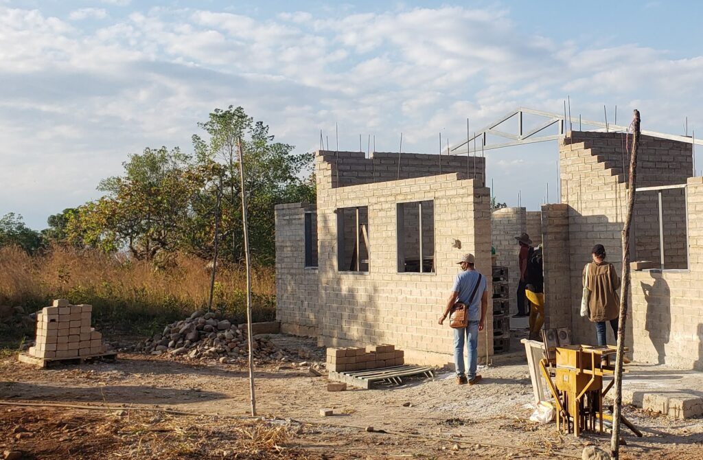 Mutual aid housing cooperative under construction by ex-combatants in Tierragrata, Colombia, 2021. Photo: Daniela Sanjinés